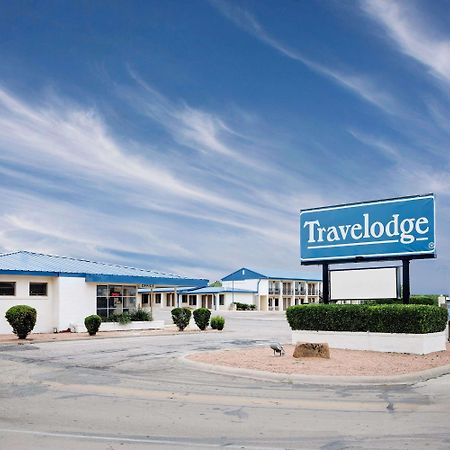 Travelodge By Wyndham Озона Экстерьер фото